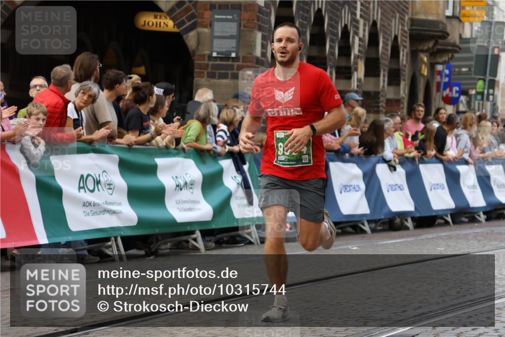 13.09.2026 - 21. swb-Marathon Bremen Strokosch-Dieckow http://msf.ph/oto/10315744 13.09.2026 13:06:16 Ziel 681, 1017, 1745, 2538, 3297, 3520, 4157, 4614, 4712, 5803, 6025, 6058, 7399, 8334, 8706, 8877, 8973, 8983, 9010, 9429, 9918, 474, 1921, 7590, 8621, 9934, 13148 meine-sportfotos.de