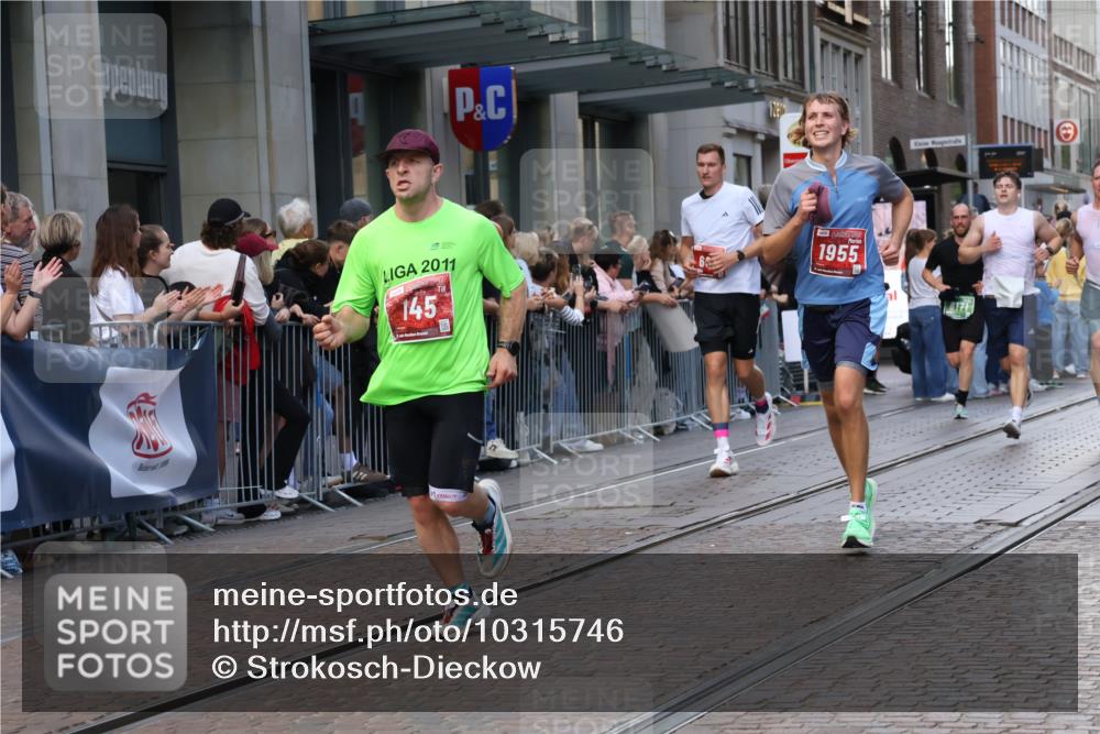 13.09.2026 - 21. swb-Marathon Bremen Strokosch-Dieckow http://msf.ph/oto/10315746 13.09.2026 13:16:10 Ziel 740, 755, 792, 816, 985, 1076, 1162, 1605, 2604, 5255, 5554, 5963, 6367, 6721, 7053, 7603, 7801, 8171, 8288, 9031, 9115, 145, 481, 663, 740, 982, 1605, 1955, 2623, 3134, 3149, 4128, 4823, 5430, 5474, 5913, 6106, 6481, 6721, 6744, 7307, 7413, 8398, 8487, 9122, 9278, 13008, 13149, 13158 meine-sportfotos.de