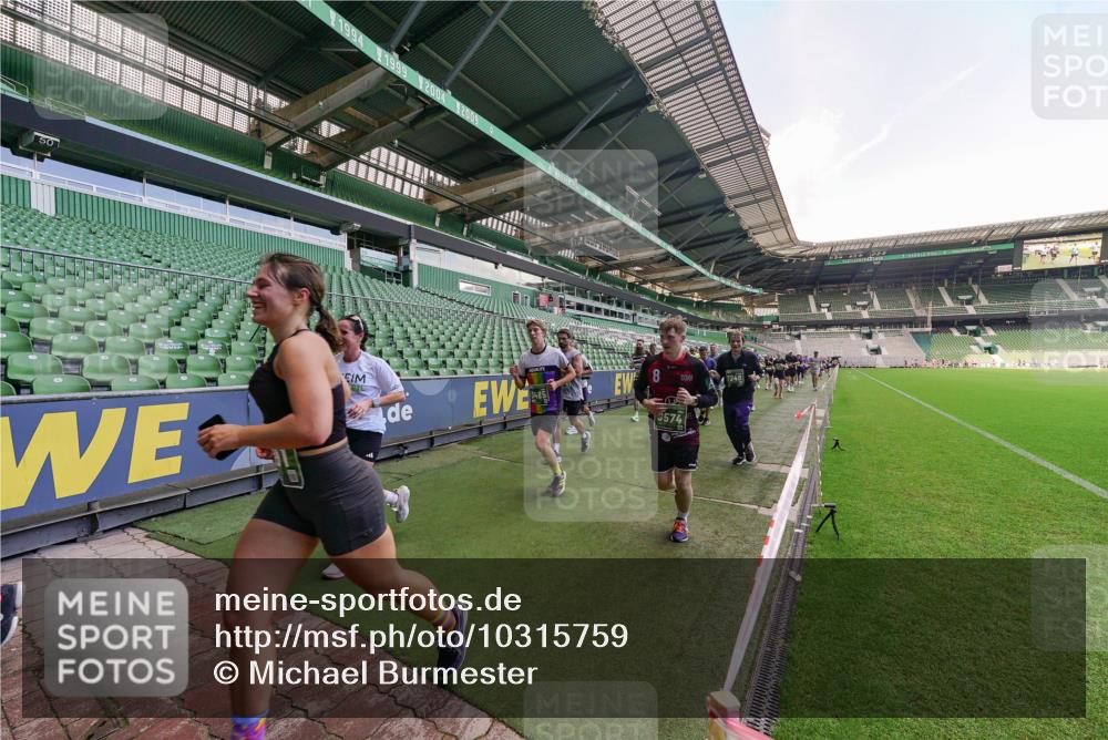 13.09.2026 - 21. swb-Marathon Bremen Michael Burmester http://msf.ph/oto/10315759 13.09.2026 13:12:15 Laufen im Stadion 118, 183, 265, 514, 695, 703, 843, 933, 984, 1113, 1226, 1286, 1334, 1435, 1849, 1851, 1936, 1952, 2005, 2248, 2264, 2281, 2299, 2330, 2336, 2353, 2375, 2377, 2398, 2426, 2443, 2461, 2478, 2505, 2531, 2589, 2659, 2669, 2673, 2684, 2765, 2792, 2804, 2815, 2822, 2836, 2850, 2860, 2895, 2907, 2963, 2966, 2975, 2976, 3026, 3027, 3079, 3082, 3143, 3155, 3159, 3293, 3308, 3328, 3349, 3352, 3409, 3434, 3442, 549, 800 meine-sportfotos.de