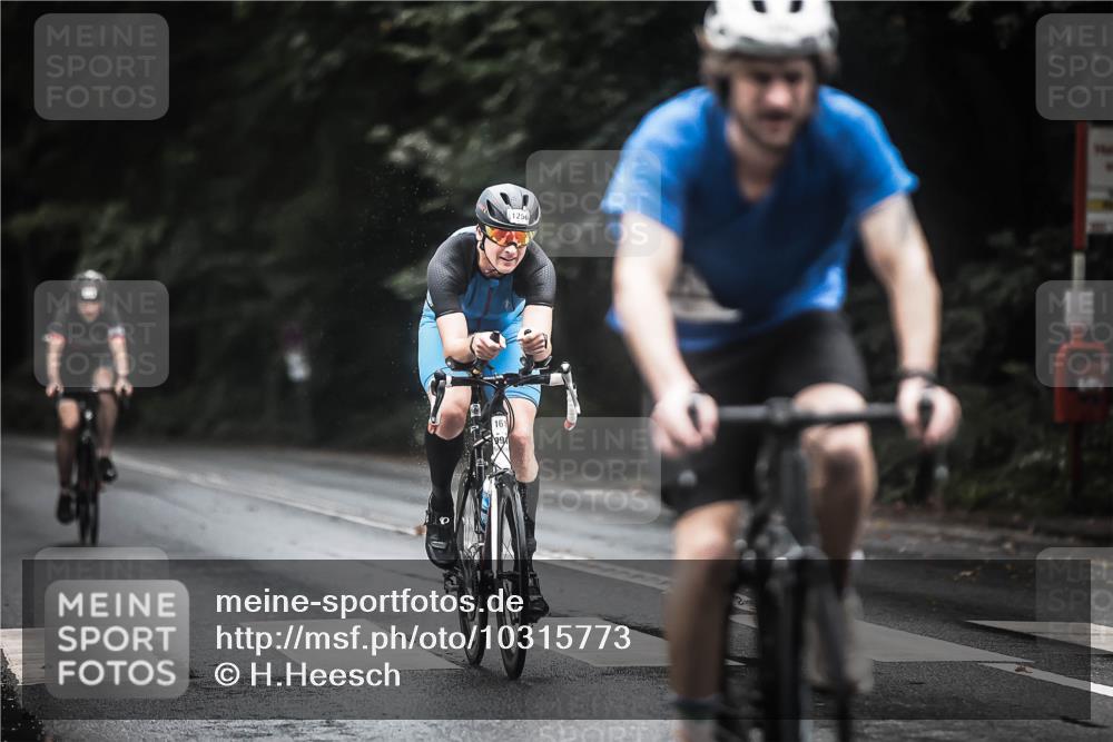 13.09.2026 - Stadtparktriathlon H.Heesch http://msf.ph/oto/10315773 13.09.2026 12:58:37 Radfahren 1256, 1295, 1300, 1312, 1340, 1369, 1383 meine-sportfotos.de