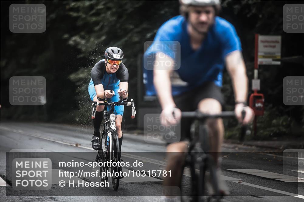 13.09.2026 - Stadtparktriathlon H.Heesch http://msf.ph/oto/10315781 13.09.2026 12:58:37 Radfahren 1256, 1295, 1300, 1312, 1340, 1369, 1383 meine-sportfotos.de