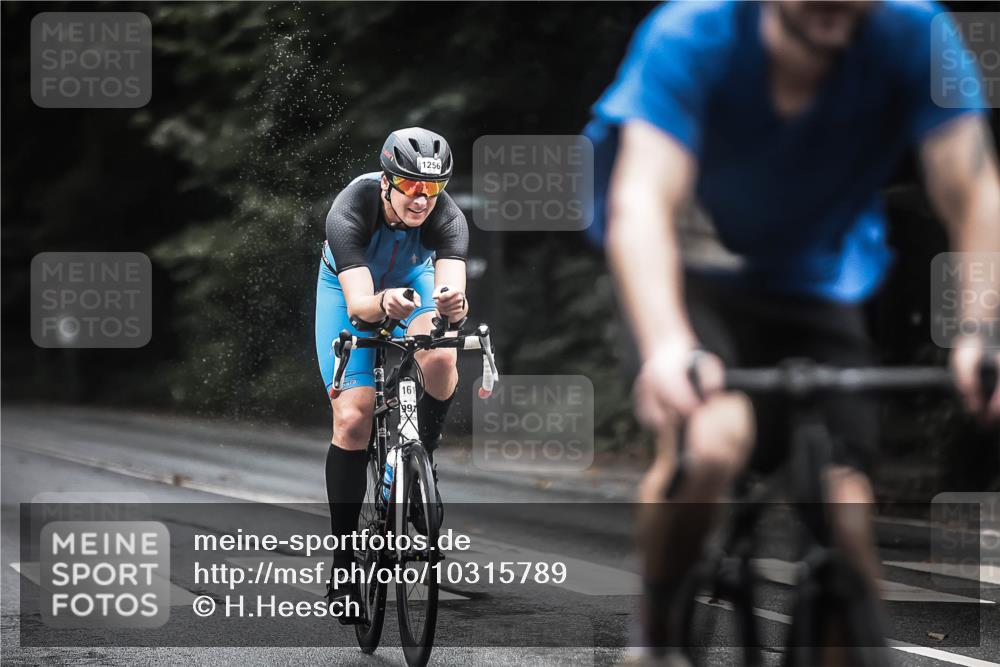 13.09.2026 - Stadtparktriathlon H.Heesch http://msf.ph/oto/10315789 13.09.2026 12:58:37 Radfahren 1256, 1295, 1300, 1312, 1340, 1369, 1383 meine-sportfotos.de