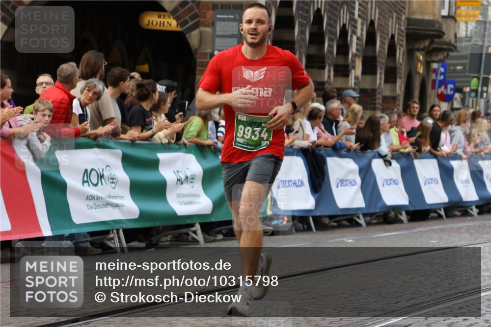 13.09.2026 - 21. swb-Marathon Bremen Strokosch-Dieckow http://msf.ph/oto/10315798 13.09.2026 13:06:17 Ziel 681, 1017, 1745, 3297, 3520, 4157, 4614, 4712, 5803, 6025, 6058, 6686, 7399, 8334, 8706, 8877, 8973, 8983, 9010, 9429, 9918, 1770, 1921, 7590, 8621, 13148 meine-sportfotos.de