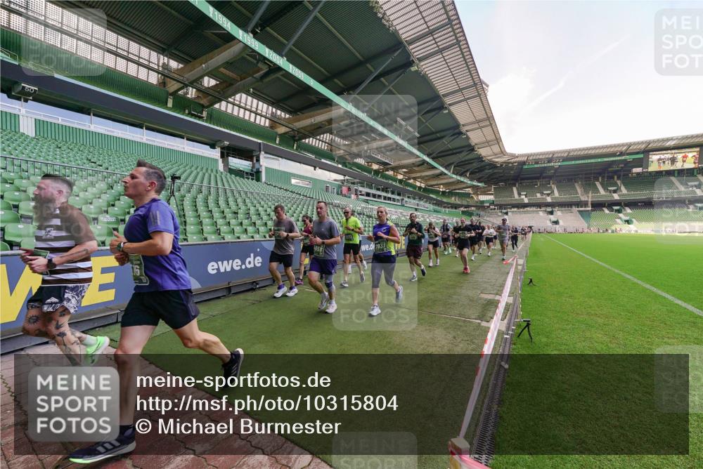 13.09.2026 - 21. swb-Marathon Bremen Michael Burmester http://msf.ph/oto/10315804 13.09.2026 13:12:18 Laufen im Stadion 118, 183, 265, 349, 514, 695, 702, 703, 843, 933, 984, 1113, 1226, 1286, 1334, 1435, 1849, 1851, 1936, 1952, 2005, 2248, 2264, 2281, 2299, 2330, 2336, 2353, 2375, 2377, 2398, 2426, 2443, 2461, 2478, 2505, 2531, 2589, 2659, 2669, 2673, 2684, 2765, 2792, 2804, 2815, 2822, 2836, 2850, 2860, 2884, 2895, 2907, 2963, 2966, 2975, 2976, 3027, 3079, 3082, 3143, 3155, 3159, 3293, 3308, 3328, 3349, 3352, 3409, 3434, 3442, 549, 800 meine-sportfotos.de
