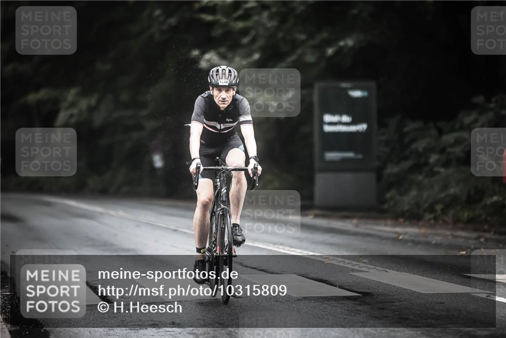 13.09.2026 - Stadtparktriathlon H.Heesch http://msf.ph/oto/10315809 13.09.2026 12:58:39 Radfahren 1256, 1295, 1300, 1340, 1369, 1383 meine-sportfotos.de
