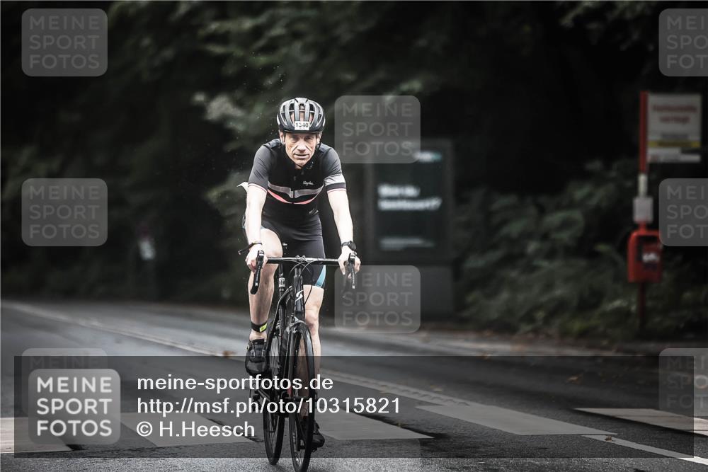 13.09.2026 - Stadtparktriathlon H.Heesch http://msf.ph/oto/10315821 13.09.2026 12:58:39 Radfahren 1256, 1295, 1300, 1340, 1369, 1383 meine-sportfotos.de
