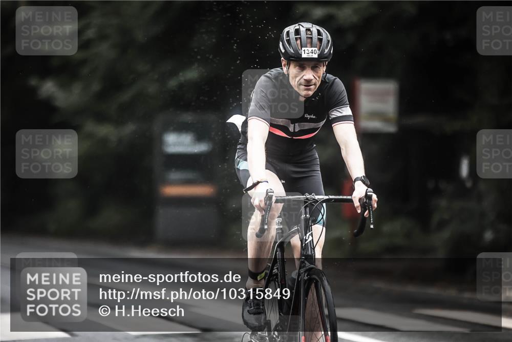 13.09.2026 - Stadtparktriathlon H.Heesch http://msf.ph/oto/10315849 13.09.2026 12:58:40 Radfahren 1256, 1295, 1300, 1340, 1369, 1383 meine-sportfotos.de