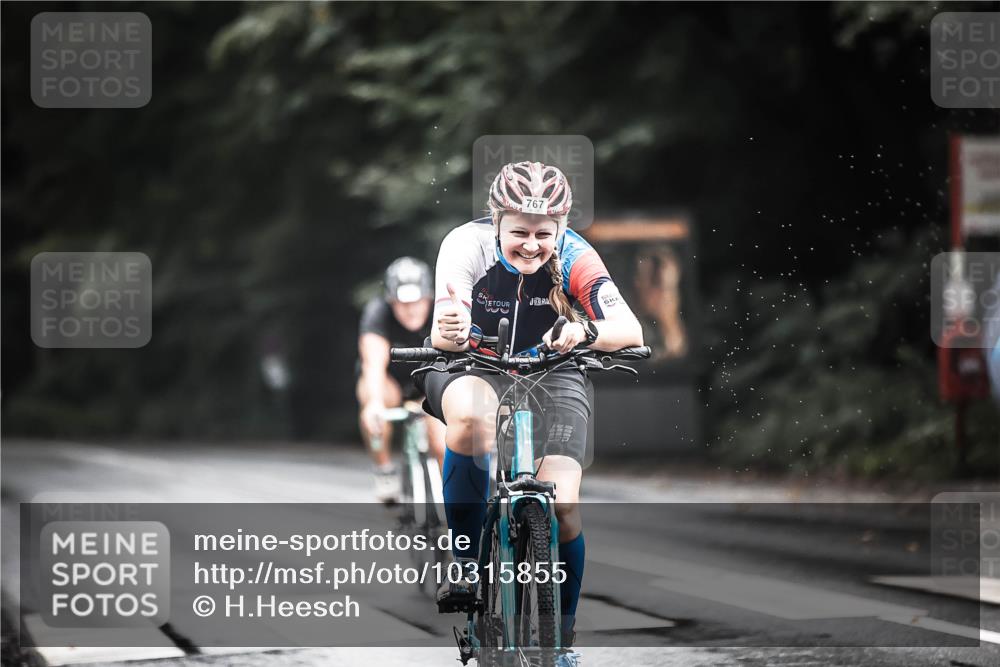 13.09.2026 - Stadtparktriathlon H.Heesch http://msf.ph/oto/10315855 13.09.2026 11:51:08 Radfahren 715, 767, 896, 904, 906, 963 meine-sportfotos.de