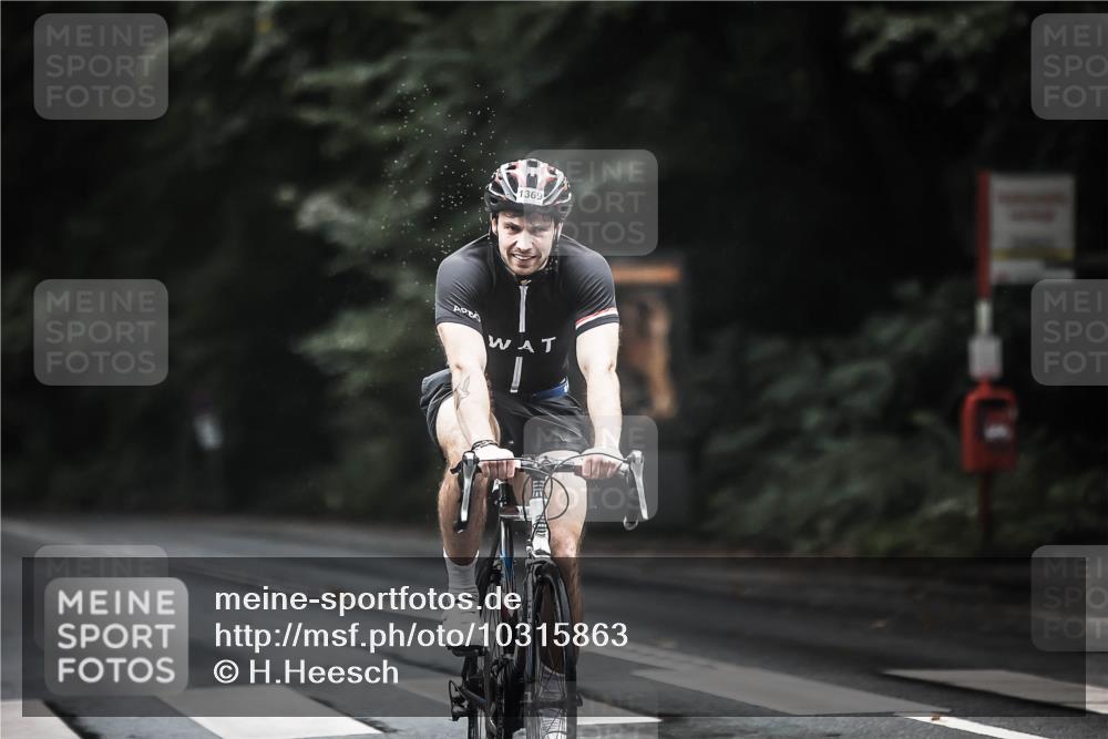 13.09.2026 - Stadtparktriathlon H.Heesch http://msf.ph/oto/10315863 13.09.2026 12:58:44 Radfahren 1340, 1343, 1369 meine-sportfotos.de