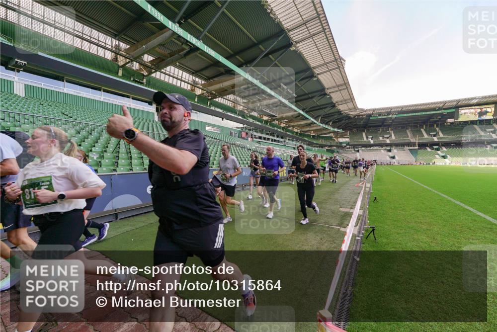 13.09.2026 - 21. swb-Marathon Bremen Michael Burmester http://msf.ph/oto/10315864 13.09.2026 13:12:24 Laufen im Stadion 118, 183, 265, 349, 514, 695, 702, 703, 843, 933, 1113, 1143, 1226, 1286, 1334, 1435, 1641, 1849, 1851, 1936, 1952, 1991, 2005, 2248, 2264, 2281, 2299, 2330, 2336, 2353, 2375, 2377, 2398, 2426, 2439, 2443, 2461, 2478, 2505, 2531, 2589, 2659, 2665, 2669, 2673, 2684, 2765, 2773, 2792, 2804, 2815, 2822, 2836, 2850, 2860, 2884, 2895, 2907, 2963, 2966, 2975, 2976, 3027, 3079, 3082, 3143, 3155, 3159, 3253, 3293, 3308, 3313, 3328, 3349, 3352, 3434, 3442, 549, 800 meine-sportfotos.de