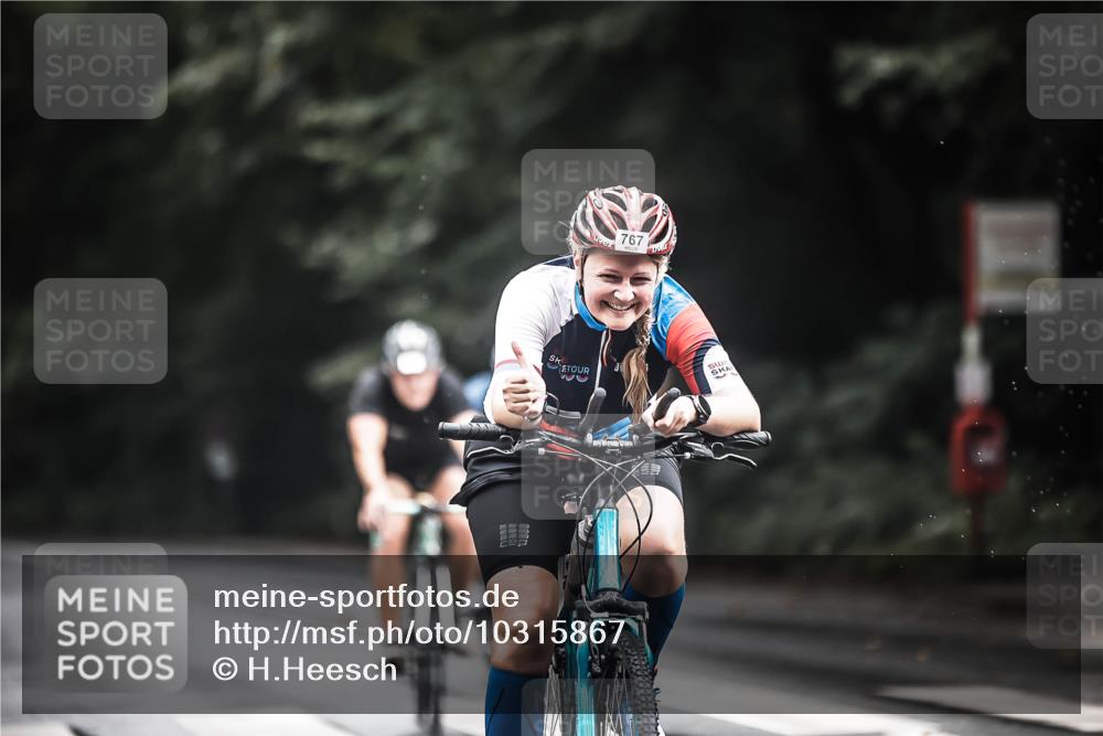 13.09.2026 - Stadtparktriathlon H.Heesch http://msf.ph/oto/10315867 13.09.2026 11:51:08 Radfahren 715, 767, 896, 904, 906, 963 meine-sportfotos.de