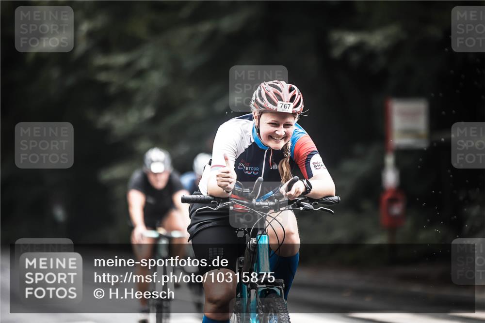 13.09.2026 - Stadtparktriathlon H.Heesch http://msf.ph/oto/10315875 13.09.2026 11:51:08 Radfahren 715, 767, 896, 904, 906, 963 meine-sportfotos.de
