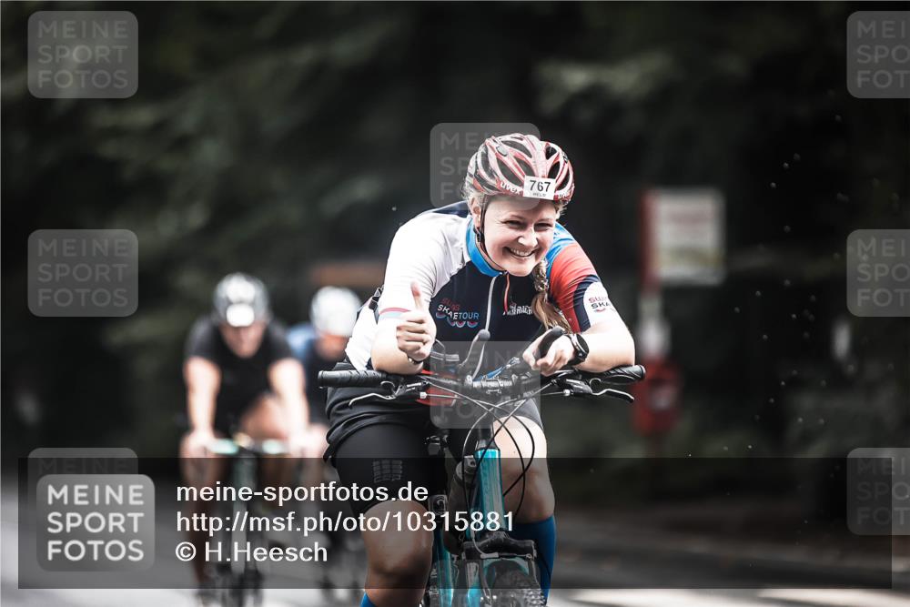 13.09.2026 - Stadtparktriathlon H.Heesch http://msf.ph/oto/10315881 13.09.2026 11:51:08 Radfahren 715, 767, 896, 904, 906, 963 meine-sportfotos.de