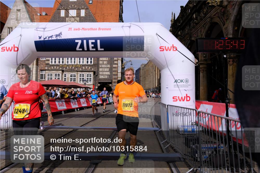 13.09.2026 - 21. swb-Marathon Bremen Tim E. http://msf.ph/oto/10315884 13.09.2026 10:56:15 Ziel 10298, 10374, 10690, 10703, 11790, 11972, 12061, 12108, 12143, 12484, 13565 meine-sportfotos.de