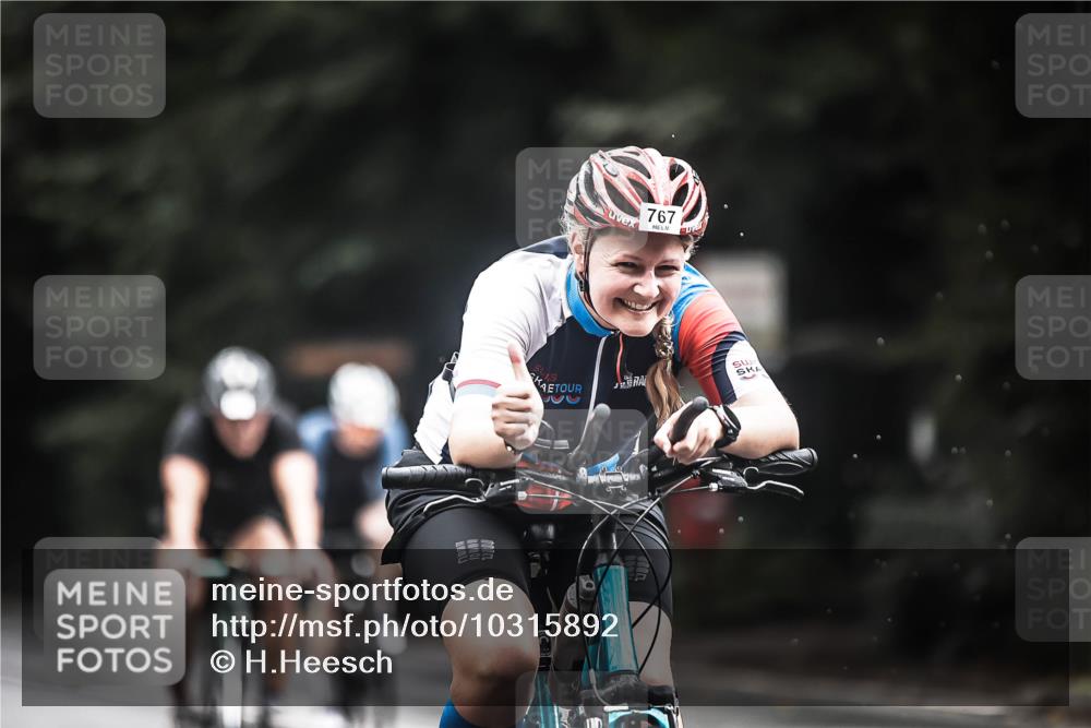 13.09.2026 - Stadtparktriathlon H.Heesch http://msf.ph/oto/10315892 13.09.2026 11:51:08 Radfahren 715, 767, 896, 904, 906, 963 meine-sportfotos.de