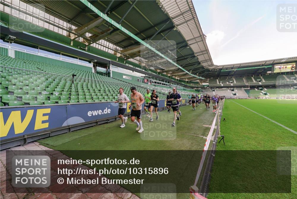 13.09.2026 - 21. swb-Marathon Bremen Michael Burmester http://msf.ph/oto/10315896 13.09.2026 13:12:27 Laufen im Stadion 118, 183, 265, 278, 349, 514, 576, 695, 702, 703, 843, 933, 1113, 1143, 1226, 1286, 1334, 1435, 1641, 1849, 1851, 1936, 1952, 1991, 2005, 2248, 2264, 2281, 2299, 2330, 2336, 2353, 2375, 2377, 2398, 2426, 2439, 2443, 2461, 2478, 2505, 2589, 2659, 2665, 2669, 2673, 2684, 2765, 2773, 2792, 2804, 2815, 2822, 2836, 2850, 2860, 2884, 2895, 2907, 2963, 2966, 2975, 2976, 3027, 3079, 3082, 3143, 3155, 3159, 3253, 3293, 3308, 3313, 3328, 3349, 3352, 3434, 3442, 549, 800 meine-sportfotos.de