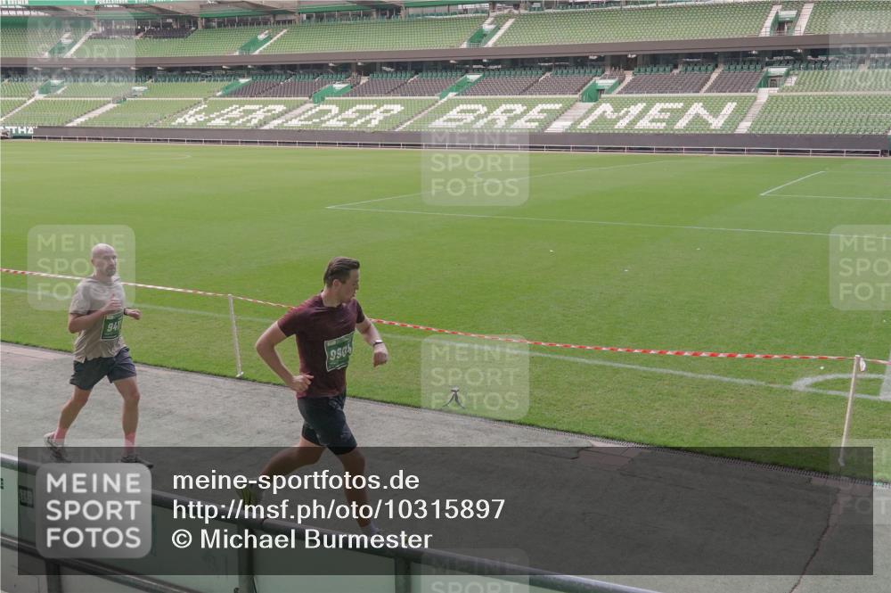 13.09.2026 - 21. swb-Marathon Bremen Michael Burmester http://msf.ph/oto/10315897 13.09.2026 12:50:42 Laufen im Stadion 335, 469, 663, 670, 771, 779, 1125, 1146, 1162, 1455, 1510, 1513, 1517, 1605, 1613, 1970, 1998, 2052, 2130, 2288, 2291, 2295, 2347, 2360, 2442, 2444, 2750, 2909, 3330, 3440, 3484, 3625, 3647, 3703, 3808, 3959, 4023, 4033, 4368, 4384, 4473, 4559, 4582, 4727, 4743, 4781, 4782, 4888, 5066, 5111, 5155, 5314, 5377, 5383, 5521, 5532, 5570, 5585, 5594, 5620, 5627, 5636, 5696, 6267, 6274, 6471, 6652, 6668, 6842, 6901, 6906, 7109, 7115, 7121, 8033, 8798 meine-sportfotos.de