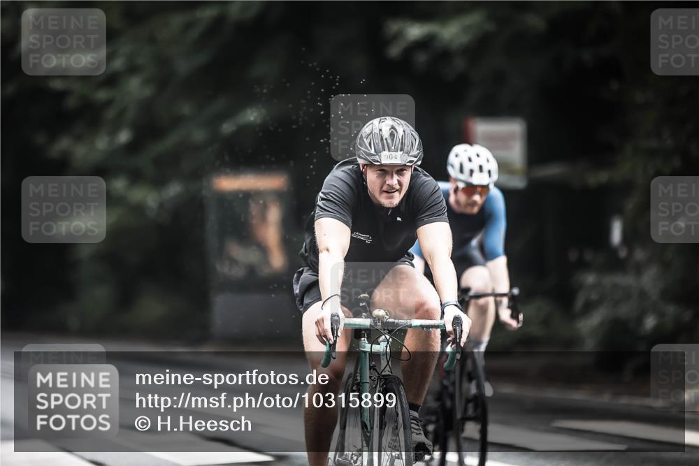 13.09.2026 - Stadtparktriathlon H.Heesch http://msf.ph/oto/10315899 13.09.2026 11:51:09 Radfahren 715, 767, 896, 904, 906, 963 meine-sportfotos.de