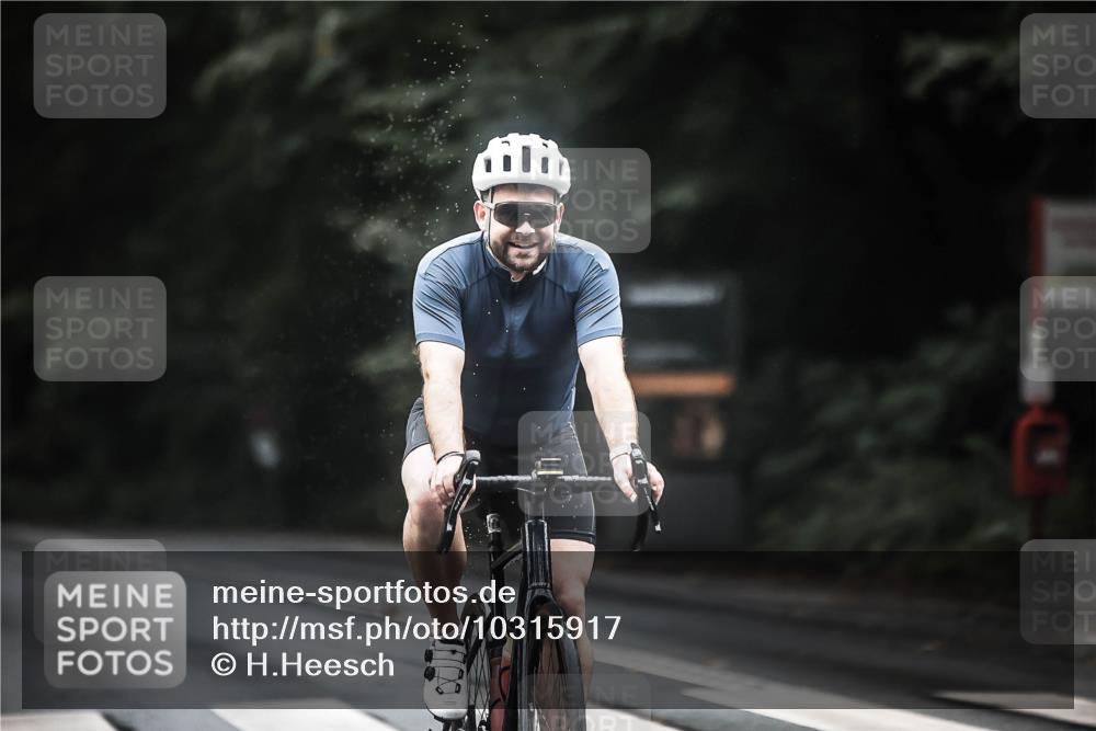 13.09.2026 - Stadtparktriathlon H.Heesch http://msf.ph/oto/10315917 13.09.2026 12:58:47 Radfahren 1343, 1369 meine-sportfotos.de