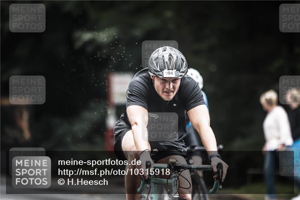13.09.2026 - Stadtparktriathlon H.Heesch http://msf.ph/oto/10315918 13.09.2026 11:51:10 Radfahren 715, 767, 896, 904, 906, 963 meine-sportfotos.de
