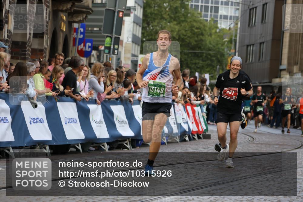 13.09.2026 - 21. swb-Marathon Bremen Strokosch-Dieckow http://msf.ph/oto/10315926 13.09.2026 13:06:23 Ziel 681, 3297, 3466, 4614, 4712, 5803, 6058, 6686, 7336, 7399, 8334, 8670, 8877, 8983, 9429, 9918, 508, 1770, 1921, 2832, 4777, 7590, 13148 meine-sportfotos.de