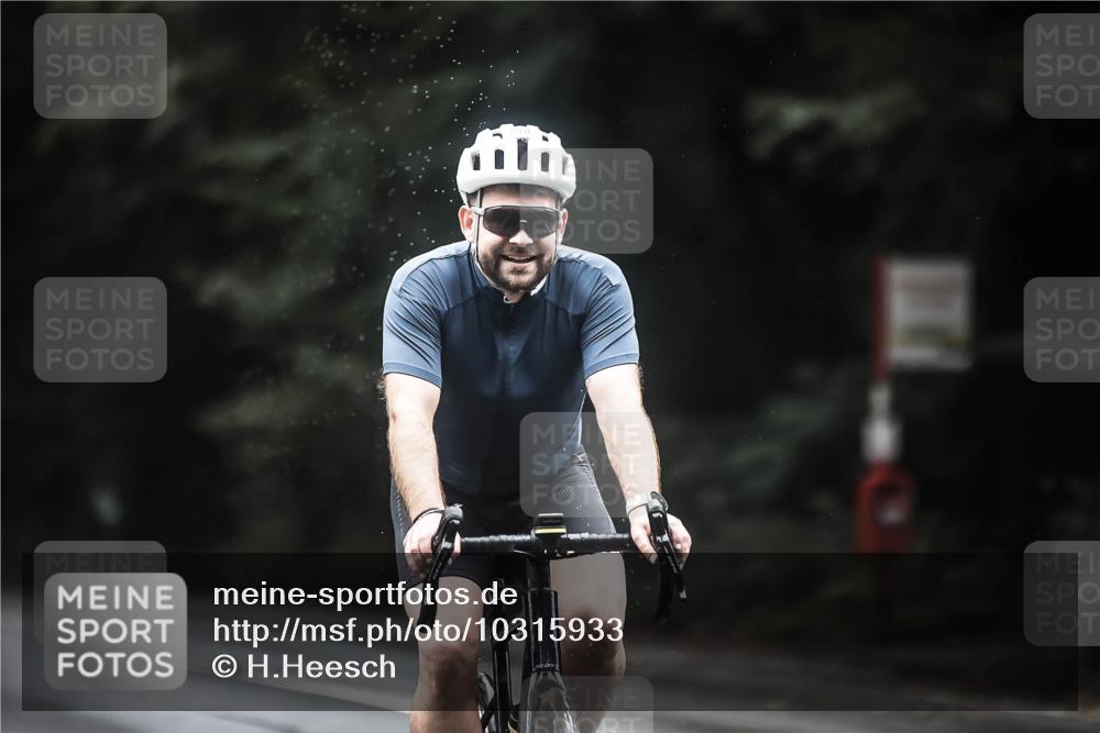 13.09.2026 - Stadtparktriathlon H.Heesch http://msf.ph/oto/10315933 13.09.2026 12:58:47 Radfahren 1343, 1369 meine-sportfotos.de
