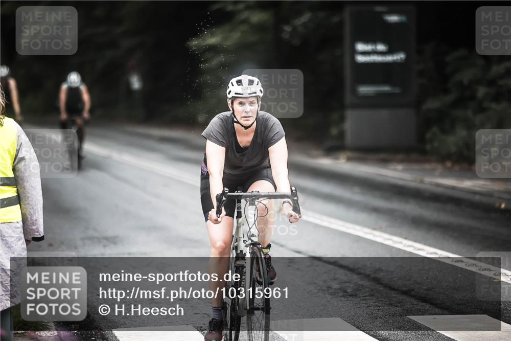 13.09.2026 - Stadtparktriathlon H.Heesch http://msf.ph/oto/10315961 13.09.2026 12:59:05 Radfahren 1118, 1249, 1264, 1317, 1322, 1323, 1344, 1391, 1401 meine-sportfotos.de