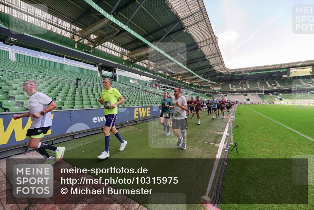 13.09.2026 - 21. swb-Marathon Bremen Michael Burmester http://msf.ph/oto/10315975 13.09.2026 13:12:35 Laufen im Stadion 118, 183, 265, 278, 349, 514, 576, 695, 702, 703, 843, 933, 950, 1005, 1113, 1143, 1226, 1286, 1334, 1435, 1641, 1849, 1851, 1936, 1952, 1991, 2005, 2248, 2264, 2281, 2299, 2336, 2353, 2375, 2377, 2398, 2426, 2439, 2461, 2478, 2505, 2612, 2659, 2665, 2669, 2673, 2684, 2765, 2773, 2792, 2804, 2815, 2816, 2822, 2850, 2860, 2884, 2895, 2907, 2921, 2963, 2966, 2975, 2976, 3016, 3027, 3079, 3082, 3143, 3155, 3159, 3253, 3293, 3308, 3313, 3328, 3349, 3352, 3434, 3442, 549 meine-sportfotos.de