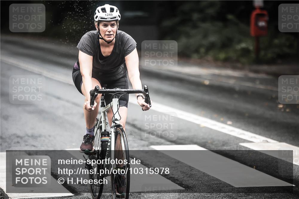 13.09.2026 - Stadtparktriathlon H.Heesch http://msf.ph/oto/10315978 13.09.2026 12:59:05 Radfahren 1118, 1249, 1264, 1317, 1322, 1323, 1344, 1391, 1401 meine-sportfotos.de