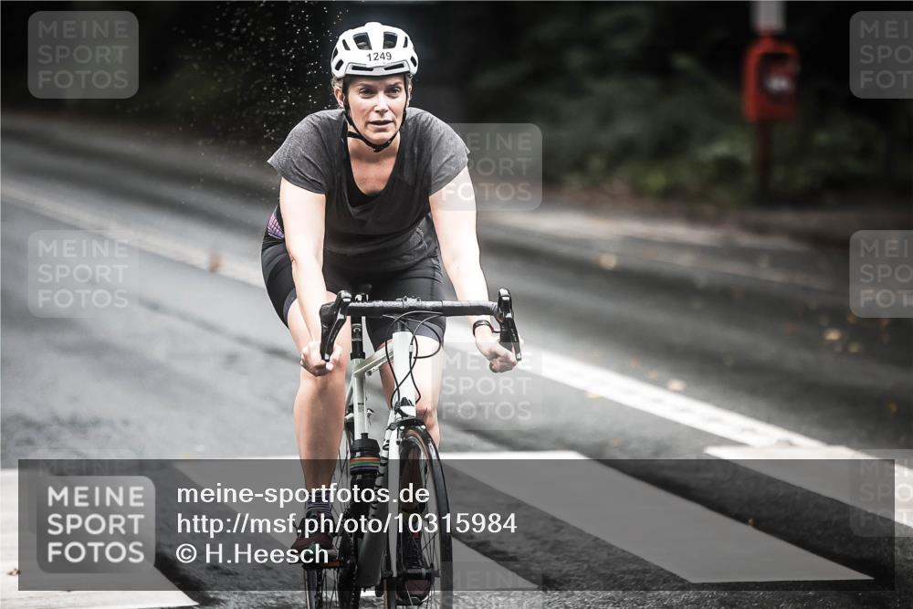 13.09.2026 - Stadtparktriathlon H.Heesch http://msf.ph/oto/10315984 13.09.2026 12:59:05 Radfahren 1118, 1249, 1264, 1317, 1322, 1323, 1344, 1391, 1401 meine-sportfotos.de