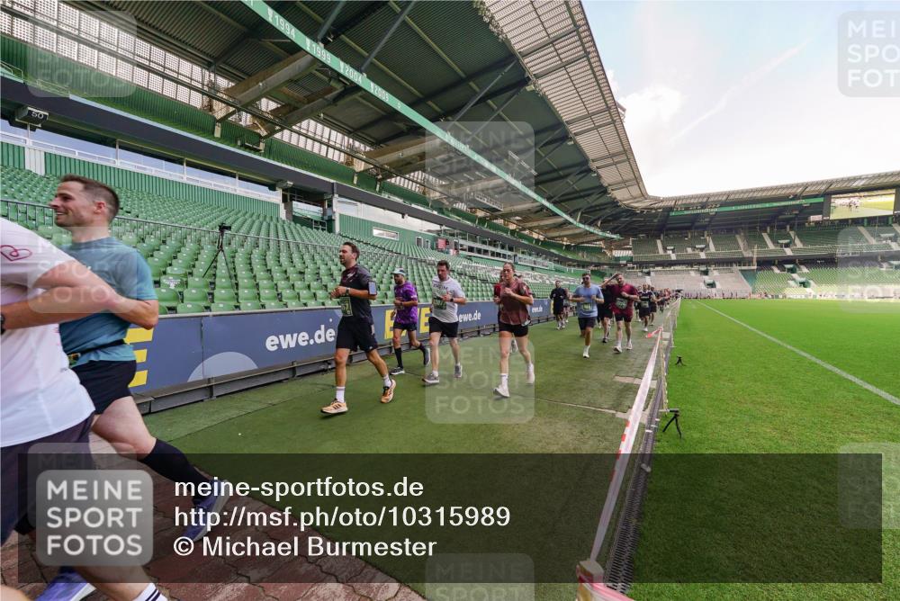 13.09.2026 - 21. swb-Marathon Bremen Michael Burmester http://msf.ph/oto/10315989 13.09.2026 13:12:36 Laufen im Stadion 118, 183, 265, 278, 349, 514, 576, 695, 702, 703, 843, 933, 950, 1005, 1113, 1143, 1226, 1286, 1334, 1435, 1641, 1849, 1851, 1936, 1952, 1991, 2005, 2248, 2264, 2281, 2299, 2336, 2353, 2375, 2377, 2398, 2426, 2439, 2461, 2478, 2505, 2612, 2659, 2665, 2669, 2673, 2684, 2765, 2773, 2792, 2804, 2815, 2816, 2822, 2850, 2860, 2884, 2895, 2907, 2921, 2963, 2966, 2975, 2976, 3016, 3027, 3079, 3082, 3143, 3155, 3159, 3253, 3293, 3308, 3313, 3328, 3349, 3352, 3434, 3442, 549 meine-sportfotos.de