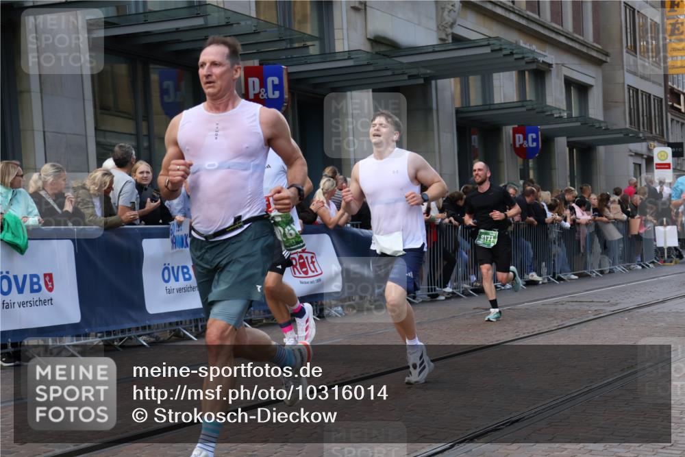 13.09.2026 - 21. swb-Marathon Bremen Strokosch-Dieckow http://msf.ph/oto/10316014 13.09.2026 13:16:14 Ziel 696, 755, 792, 816, 985, 1076, 1162, 2474, 2604, 4485, 5255, 5554, 5963, 6367, 7053, 7603, 7801, 7875, 8171, 8288, 145, 481, 663, 740, 755, 1605, 1955, 2623, 3134, 3149, 4128, 4823, 5430, 5913, 6106, 6721, 6744, 7307, 7413, 8398, 8487, 9031, 9115, 9278, 13008, 13149, 13158 meine-sportfotos.de