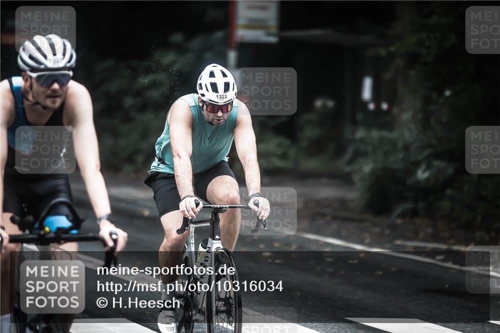 13.09.2026 - Stadtparktriathlon H.Heesch http://msf.ph/oto/10316034 13.09.2026 12:59:08 Radfahren 1070, 1118, 1249, 1264, 1322, 1323, 1344, 1391 meine-sportfotos.de