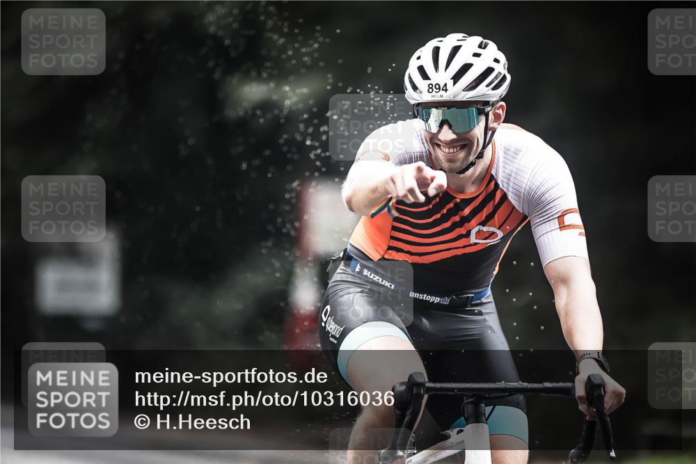 13.09.2026 - Stadtparktriathlon H.Heesch http://msf.ph/oto/10316036 13.09.2026 11:51:21 Radfahren 722, 796, 812, 823, 853, 886, 894, 1800 meine-sportfotos.de