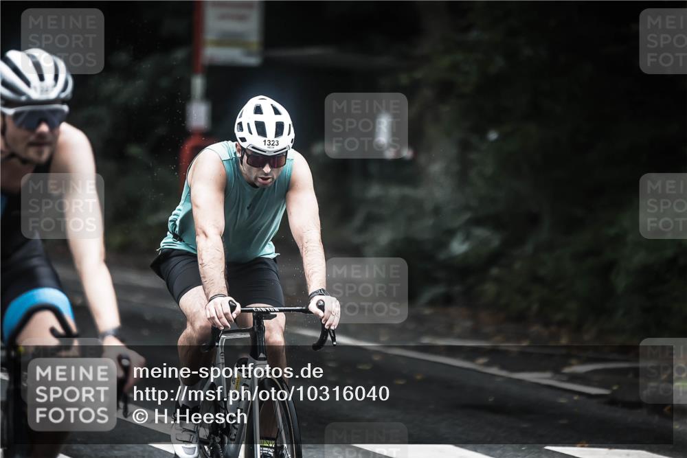 13.09.2026 - Stadtparktriathlon H.Heesch http://msf.ph/oto/10316040 13.09.2026 12:59:09 Radfahren 1070, 1151, 1249, 1264, 1322, 1323, 1344, 1381, 1391 meine-sportfotos.de