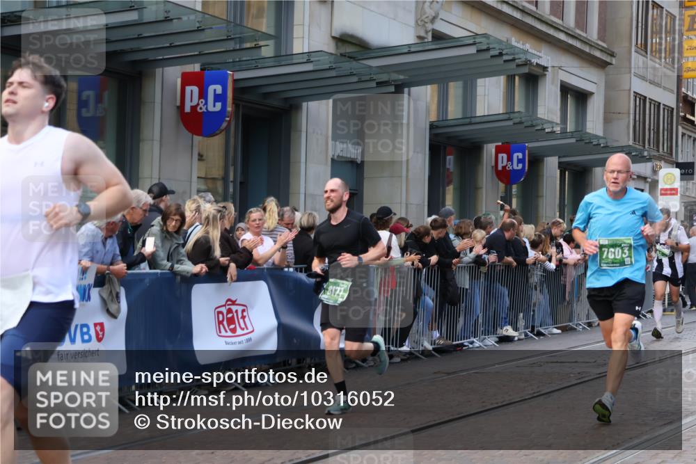 13.09.2026 - 21. swb-Marathon Bremen Strokosch-Dieckow http://msf.ph/oto/10316052 13.09.2026 13:16:15 Ziel 696, 734, 792, 816, 827, 985, 1076, 1162, 2474, 2604, 4135, 4485, 5255, 5554, 5963, 6367, 7053, 7603, 7801, 7875, 8171, 8288, 145, 481, 663, 740, 755, 1605, 1955, 2623, 3134, 3149, 4128, 4823, 5430, 5913, 6106, 6721, 6744, 7307, 7413, 8398, 8487, 9031, 9115, 9278, 13008, 13149, 13158 meine-sportfotos.de