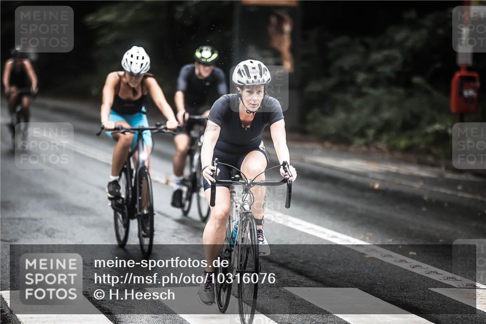13.09.2026 - Stadtparktriathlon H.Heesch http://msf.ph/oto/10316076 13.09.2026 12:59:13 Radfahren 1070, 1151, 1219, 1292, 1322, 1323, 1381 meine-sportfotos.de