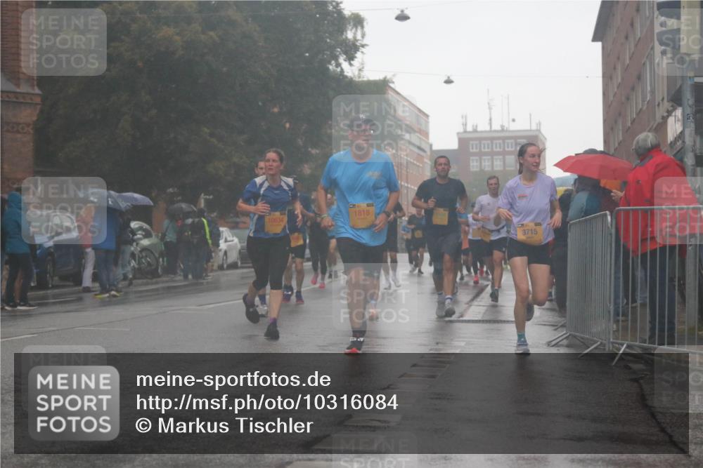 13.09.2026 - Kiel Lauf Markus Tischler http://msf.ph/oto/10316084 13.09.2026 10:45:54 Fleethörn 10634, 39, 1818, 3715 meine-sportfotos.de