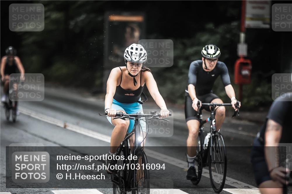 13.09.2026 - Stadtparktriathlon H.Heesch http://msf.ph/oto/10316094 13.09.2026 12:59:14 Radfahren 1070, 1151, 1219, 1292, 1322, 1323, 1379, 1381 meine-sportfotos.de