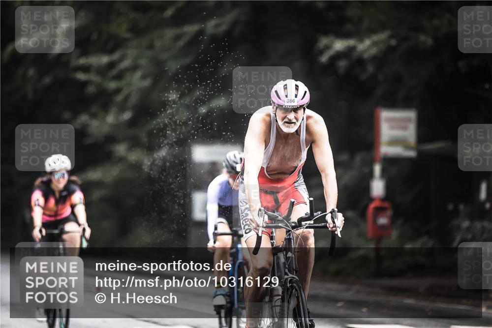 13.09.2026 - Stadtparktriathlon H.Heesch http://msf.ph/oto/10316129 13.09.2026 11:51:26 Radfahren 722, 728, 796, 812, 823, 853, 864, 886, 894, 1800 meine-sportfotos.de