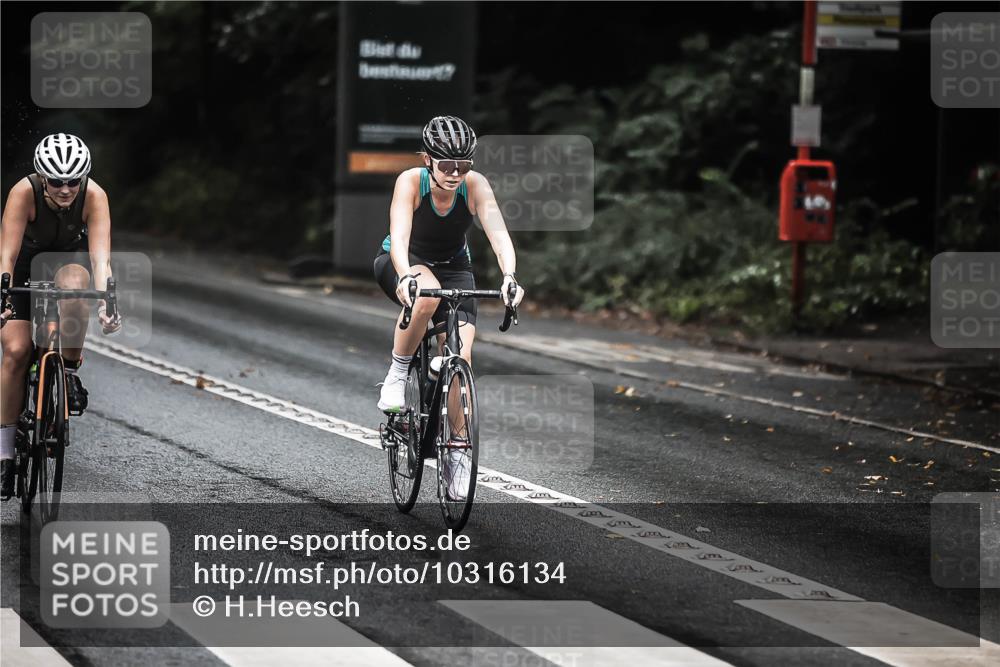 13.09.2026 - Stadtparktriathlon H.Heesch http://msf.ph/oto/10316134 13.09.2026 12:59:16 Radfahren 1070, 1151, 1219, 1277, 1292, 1379, 1381, 1406 meine-sportfotos.de