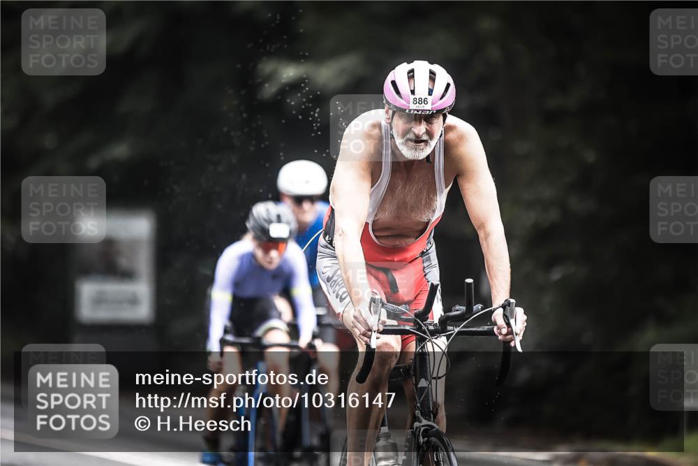 13.09.2026 - Stadtparktriathlon H.Heesch http://msf.ph/oto/10316147 13.09.2026 11:51:26 Radfahren 722, 728, 796, 812, 823, 853, 864, 886, 894, 1800 meine-sportfotos.de