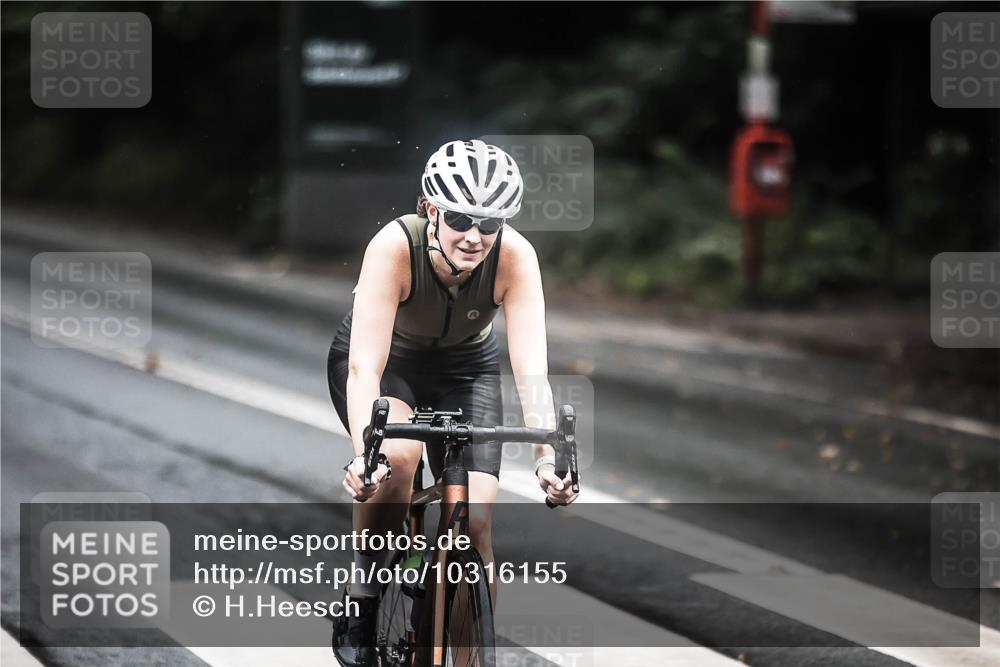 13.09.2026 - Stadtparktriathlon H.Heesch http://msf.ph/oto/10316155 13.09.2026 12:59:17 Radfahren 1070, 1094, 1151, 1219, 1277, 1292, 1379, 1381, 1406 meine-sportfotos.de