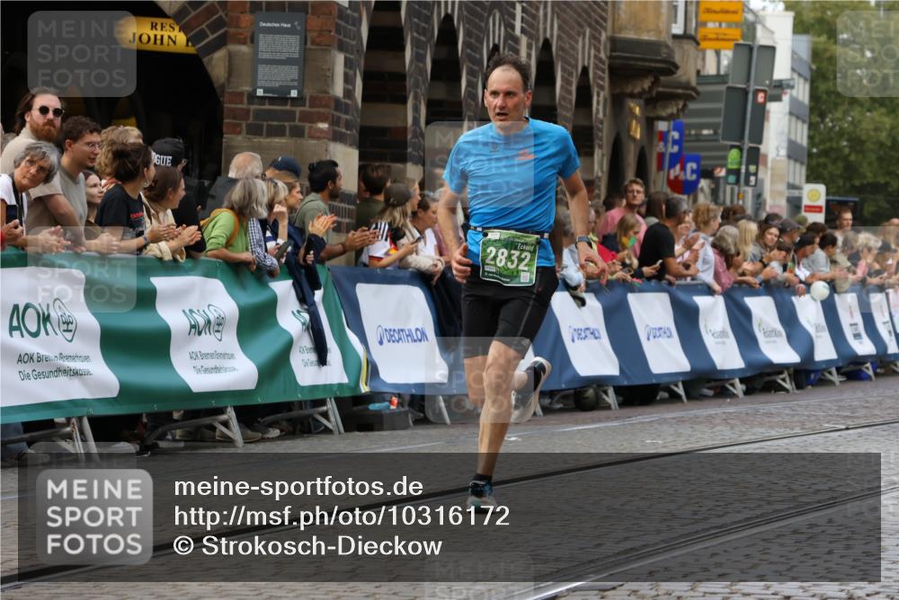 13.09.2026 - 21. swb-Marathon Bremen Strokosch-Dieckow http://msf.ph/oto/10316172 13.09.2026 13:06:32 Ziel 474, 681, 1901, 3297, 3466, 4614, 5803, 6686, 7336, 8670, 8983, 9429, 9934, 508, 521, 788, 1009, 2832, 3910, 4777, 5238, 6784, 6951, 8580 meine-sportfotos.de