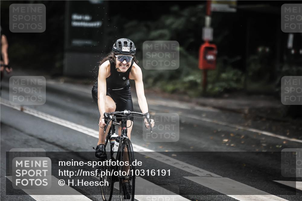 13.09.2026 - Stadtparktriathlon H.Heesch http://msf.ph/oto/10316191 13.09.2026 12:59:20 Radfahren 1070, 1094, 1151, 1219, 1277, 1292, 1339, 1379, 1381, 1406 meine-sportfotos.de
