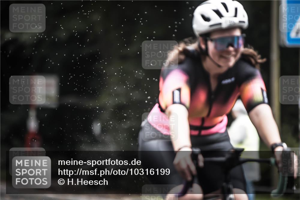13.09.2026 - Stadtparktriathlon H.Heesch http://msf.ph/oto/10316199 13.09.2026 11:51:28 Radfahren 722, 728, 796, 812, 823, 853, 864, 886, 1800 meine-sportfotos.de