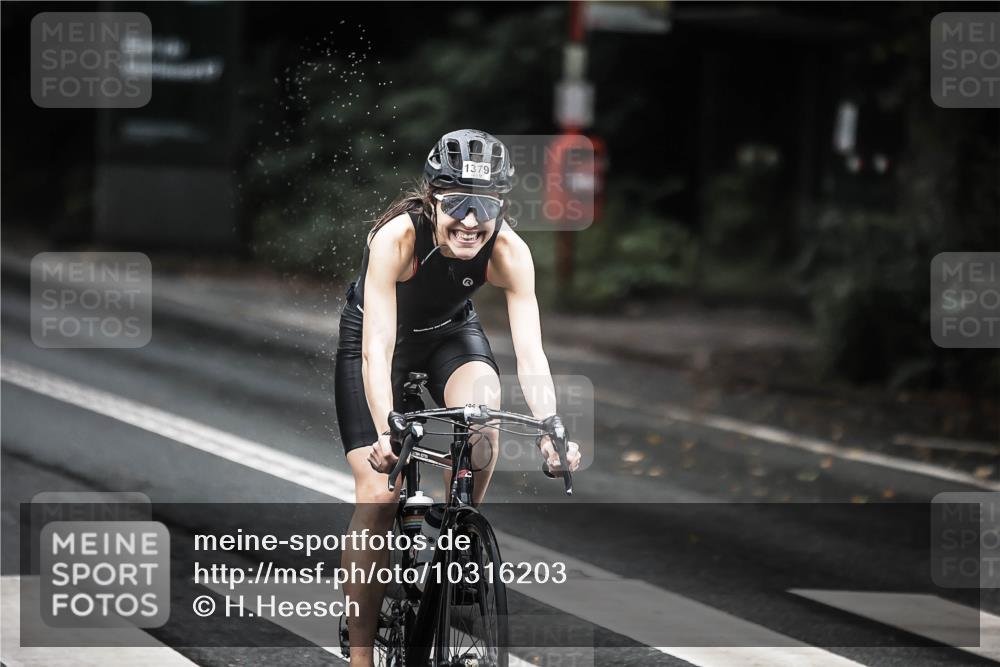 13.09.2026 - Stadtparktriathlon H.Heesch http://msf.ph/oto/10316203 13.09.2026 12:59:20 Radfahren 1070, 1094, 1151, 1219, 1277, 1292, 1339, 1379, 1381, 1406 meine-sportfotos.de