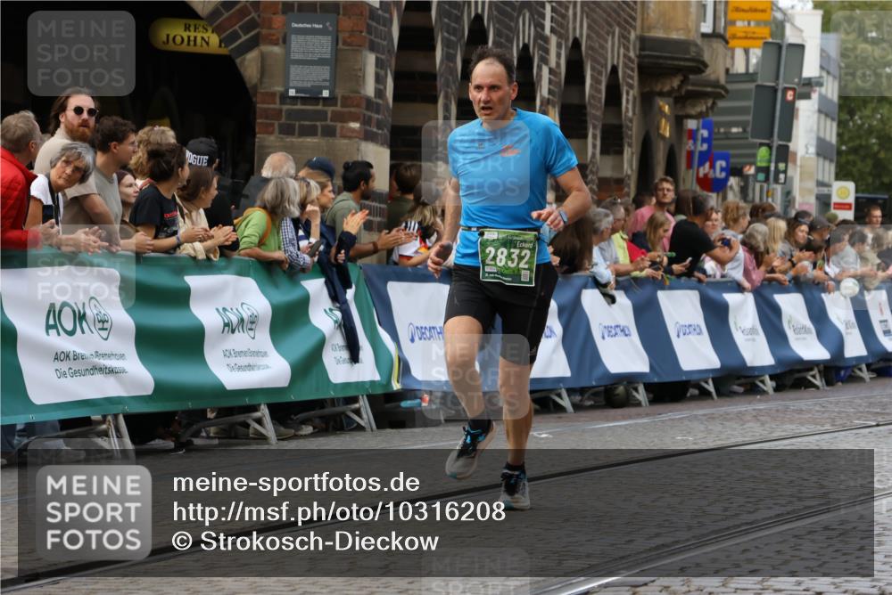 13.09.2026 - 21. swb-Marathon Bremen Strokosch-Dieckow http://msf.ph/oto/10316208 13.09.2026 13:06:32 Ziel 474, 681, 1901, 3297, 3466, 4614, 5803, 6686, 7336, 8670, 8983, 9429, 9934, 508, 521, 788, 1009, 2832, 3910, 4777, 5238, 6784, 6951, 8580 meine-sportfotos.de