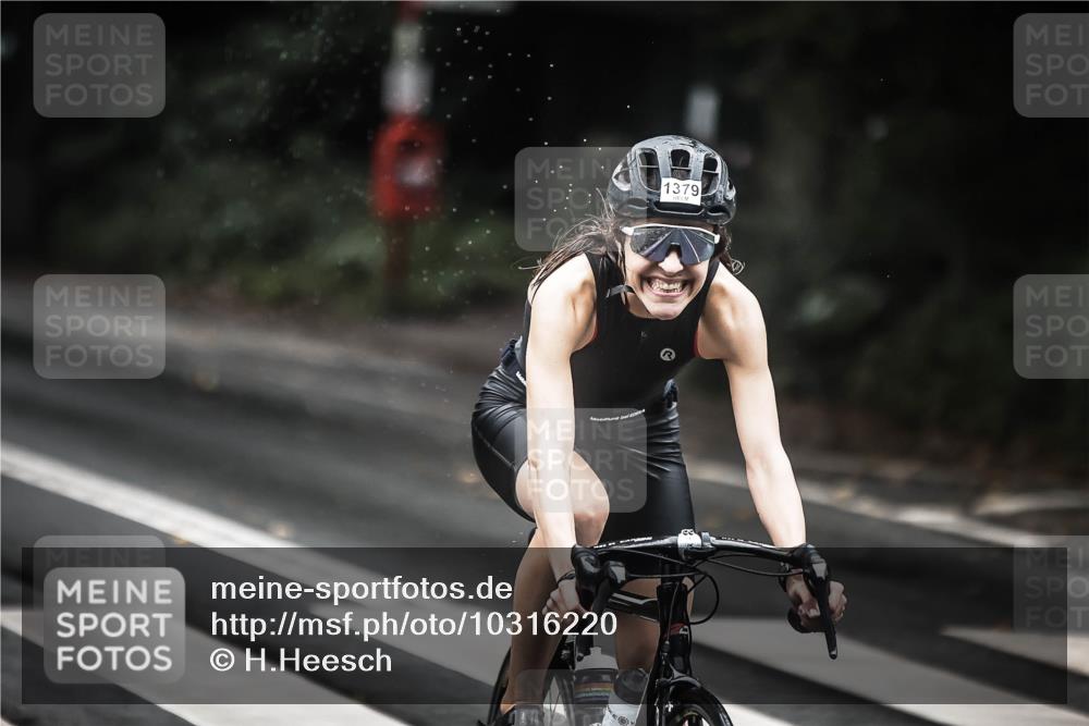 13.09.2026 - Stadtparktriathlon H.Heesch http://msf.ph/oto/10316220 13.09.2026 12:59:20 Radfahren 1070, 1094, 1151, 1219, 1277, 1292, 1339, 1379, 1381, 1406 meine-sportfotos.de