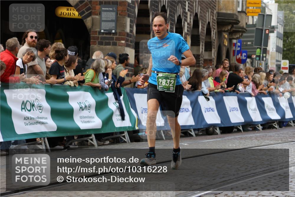 13.09.2026 - 21. swb-Marathon Bremen Strokosch-Dieckow http://msf.ph/oto/10316228 13.09.2026 13:06:32 Ziel 474, 681, 1901, 3297, 3466, 4614, 5803, 6686, 7336, 8670, 8983, 9429, 9934, 508, 521, 788, 1009, 2832, 3910, 4777, 5238, 6784, 6951, 8580 meine-sportfotos.de